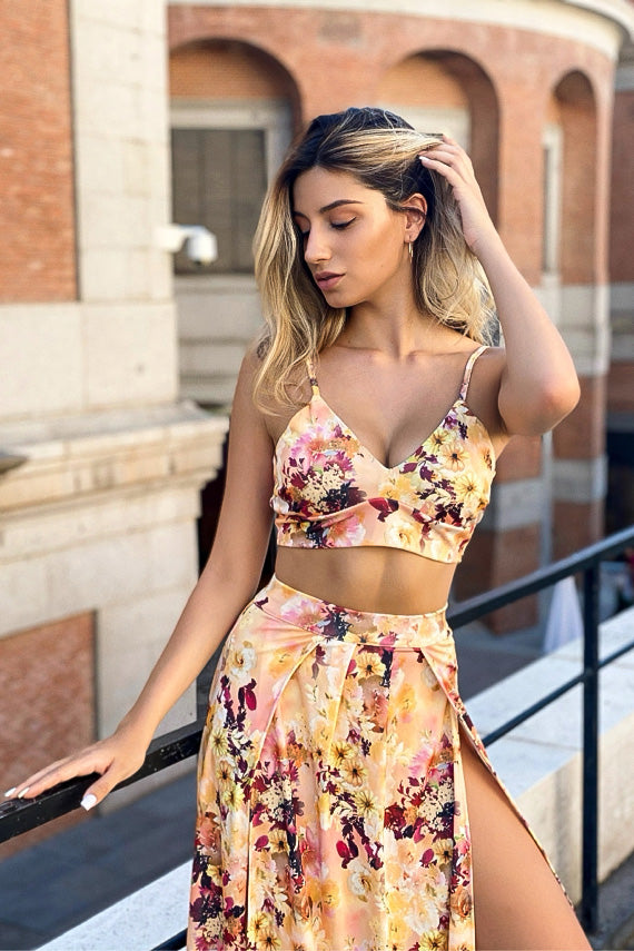 Conjunto top y falda estampado flores